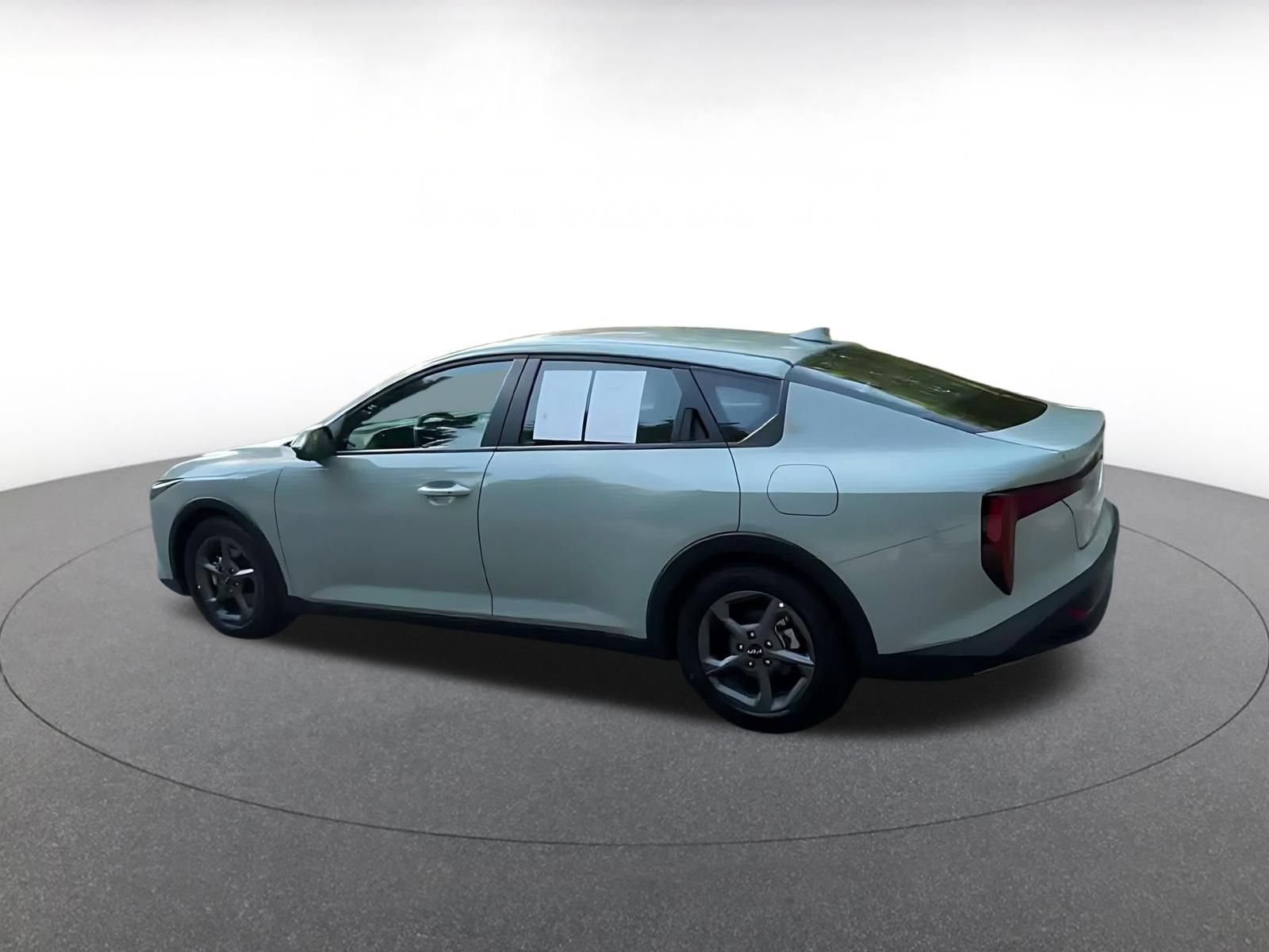 Used 2026 Kia K4 FWD image 9