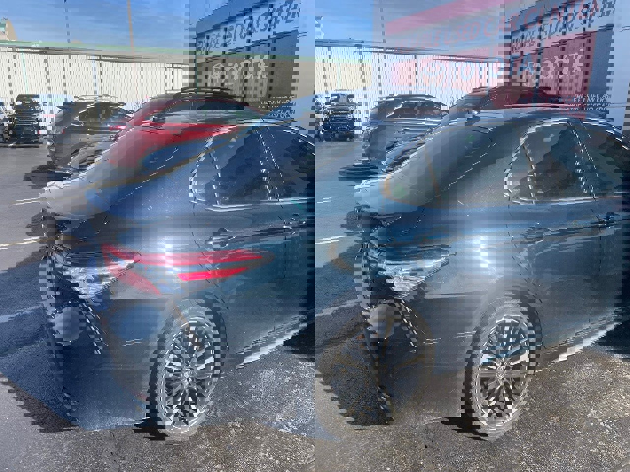 Used 2020 Toyota Camry XSE image 7