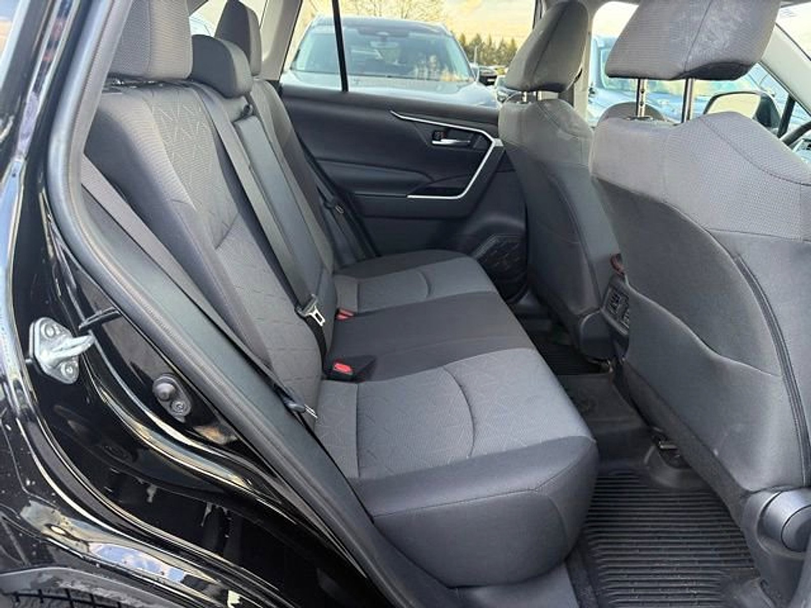 Used 2021 Toyota RAV4 XLE w/ Convenience Package AWD/4WD image 24