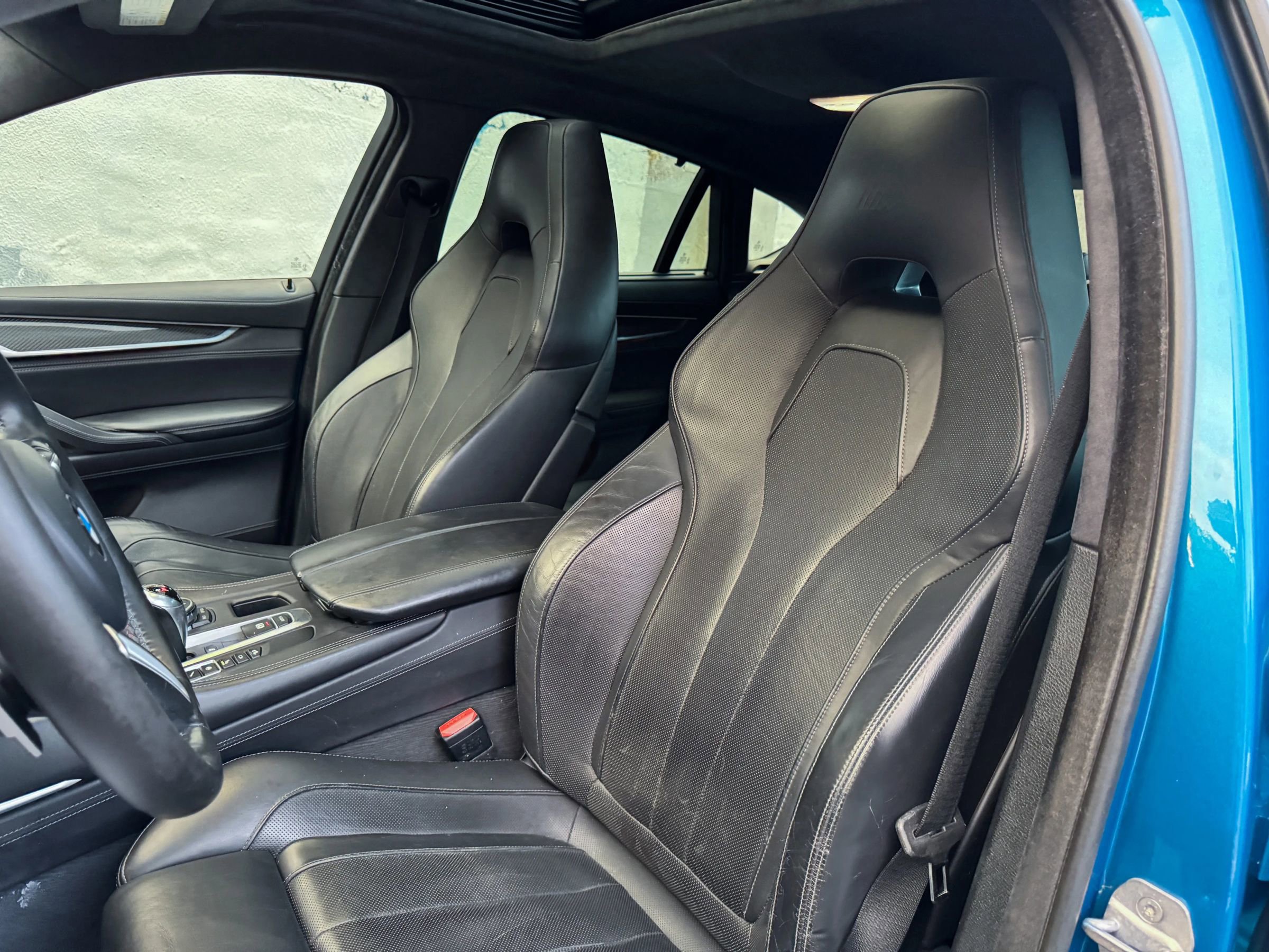 Used 2016 BMW X6 M image 22