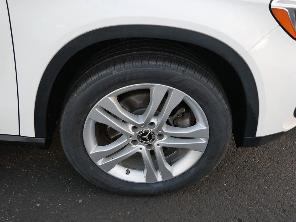 Used 2020 Mercedes-Benz GLA 250 4MATIC image 8