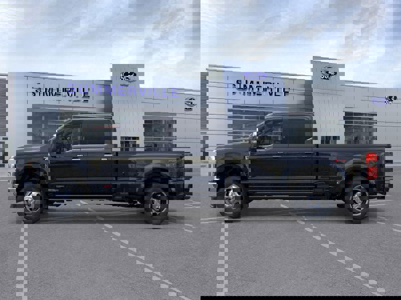 New 2026 Ford F350 4x4 Crew Cab DRW Super Duty image 3
