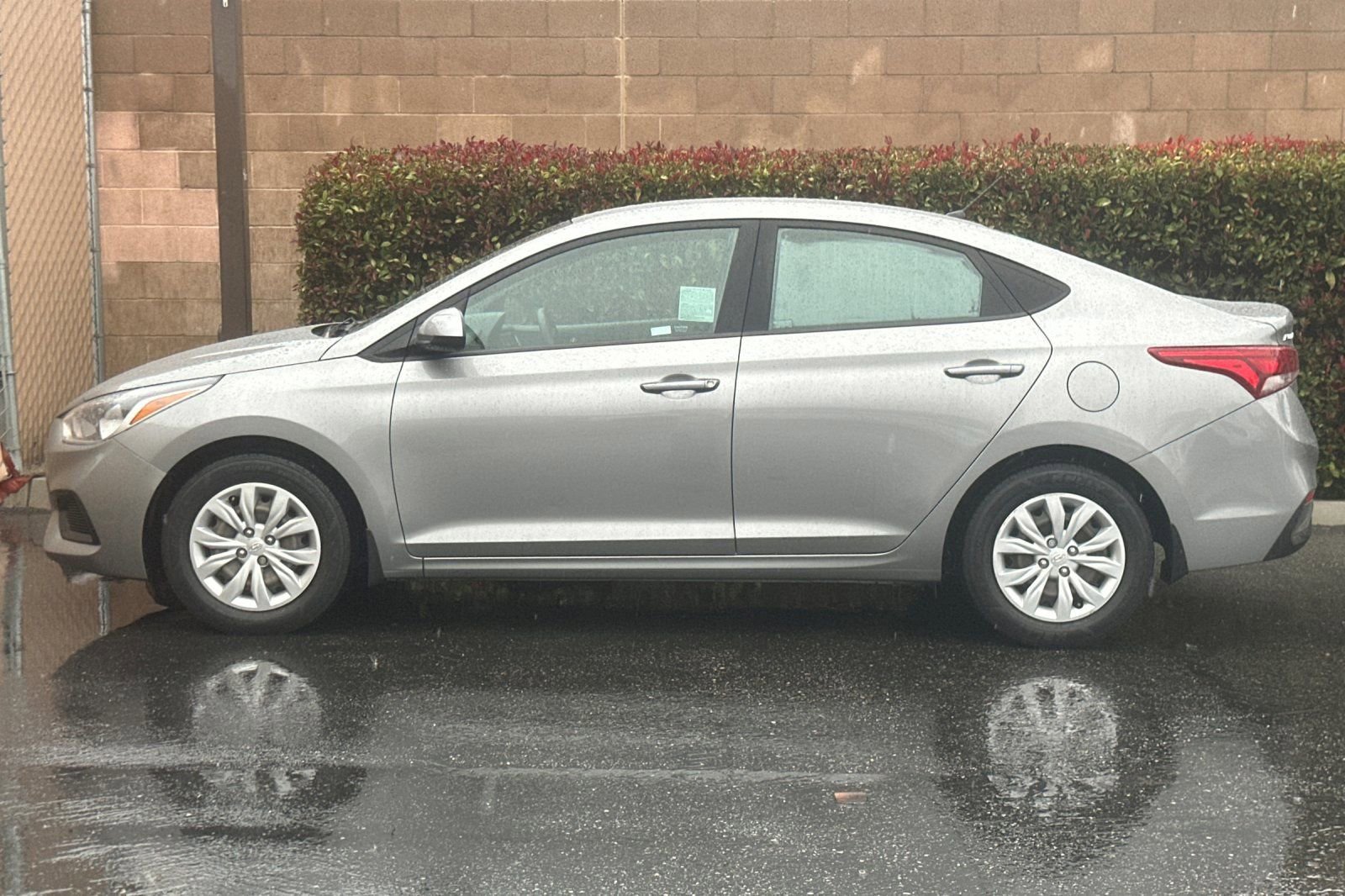 Used 2022 Hyundai Accent SE image 7