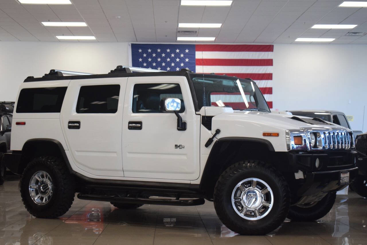 Used 2005 HUMMER H2 w/ Preferred Equipment Group image 2