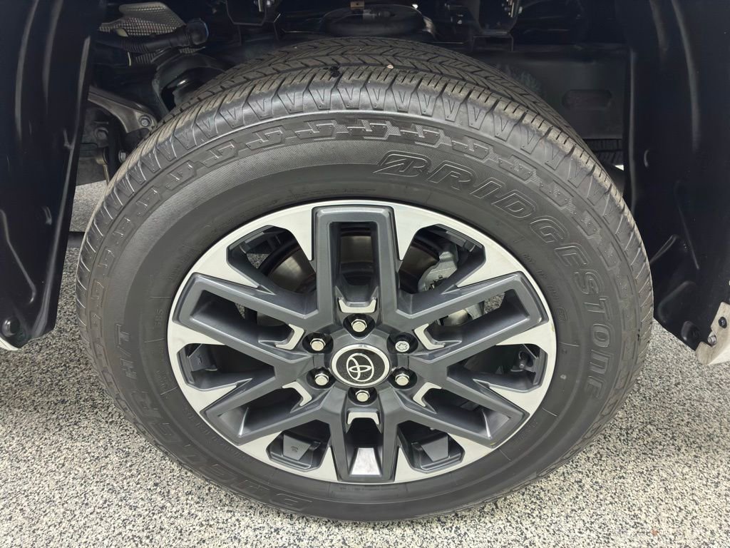 Used 2023 Toyota Tundra Limited image 12