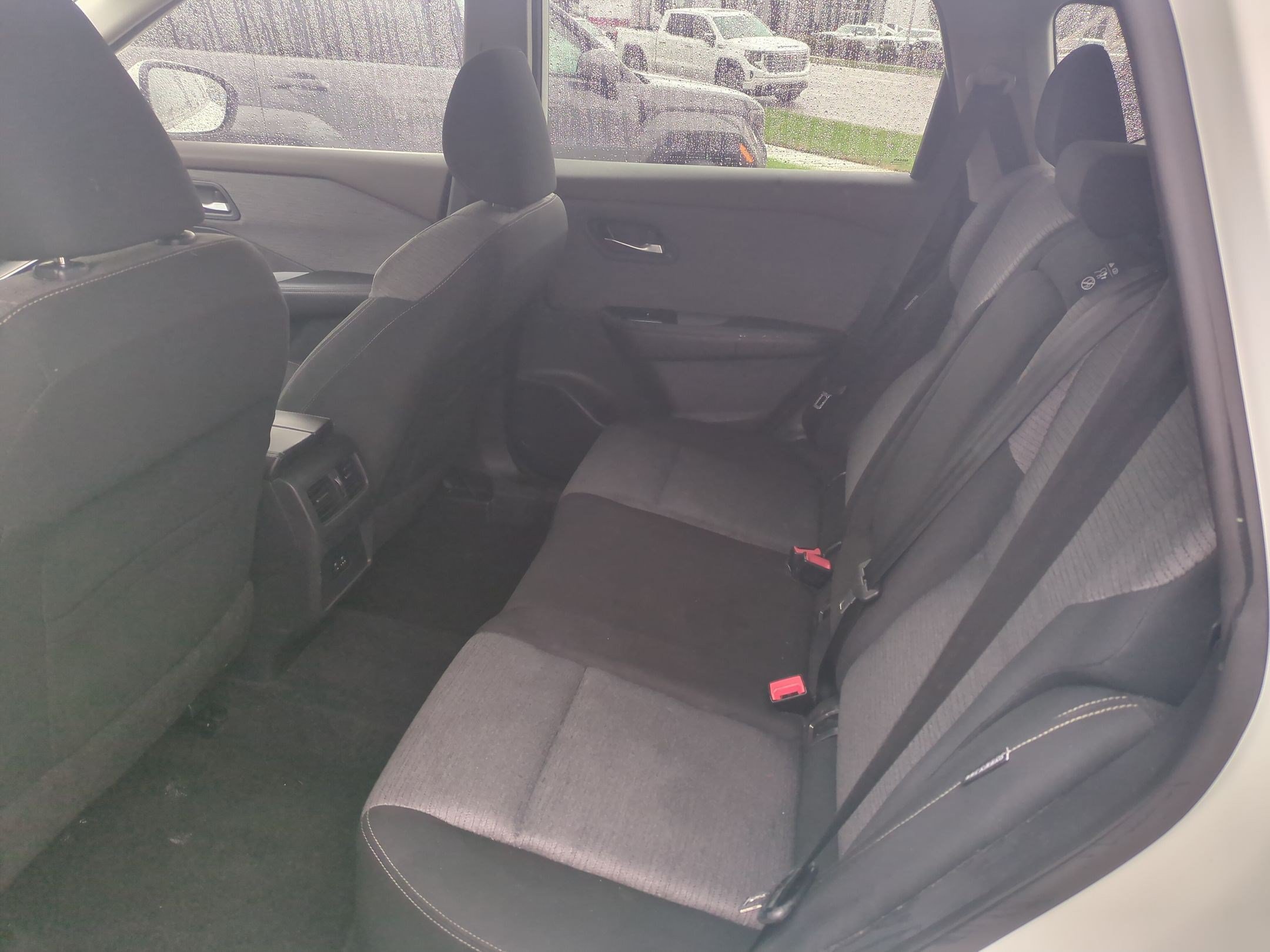 Used 2022 Nissan Rogue SV AWD/4WD image 27