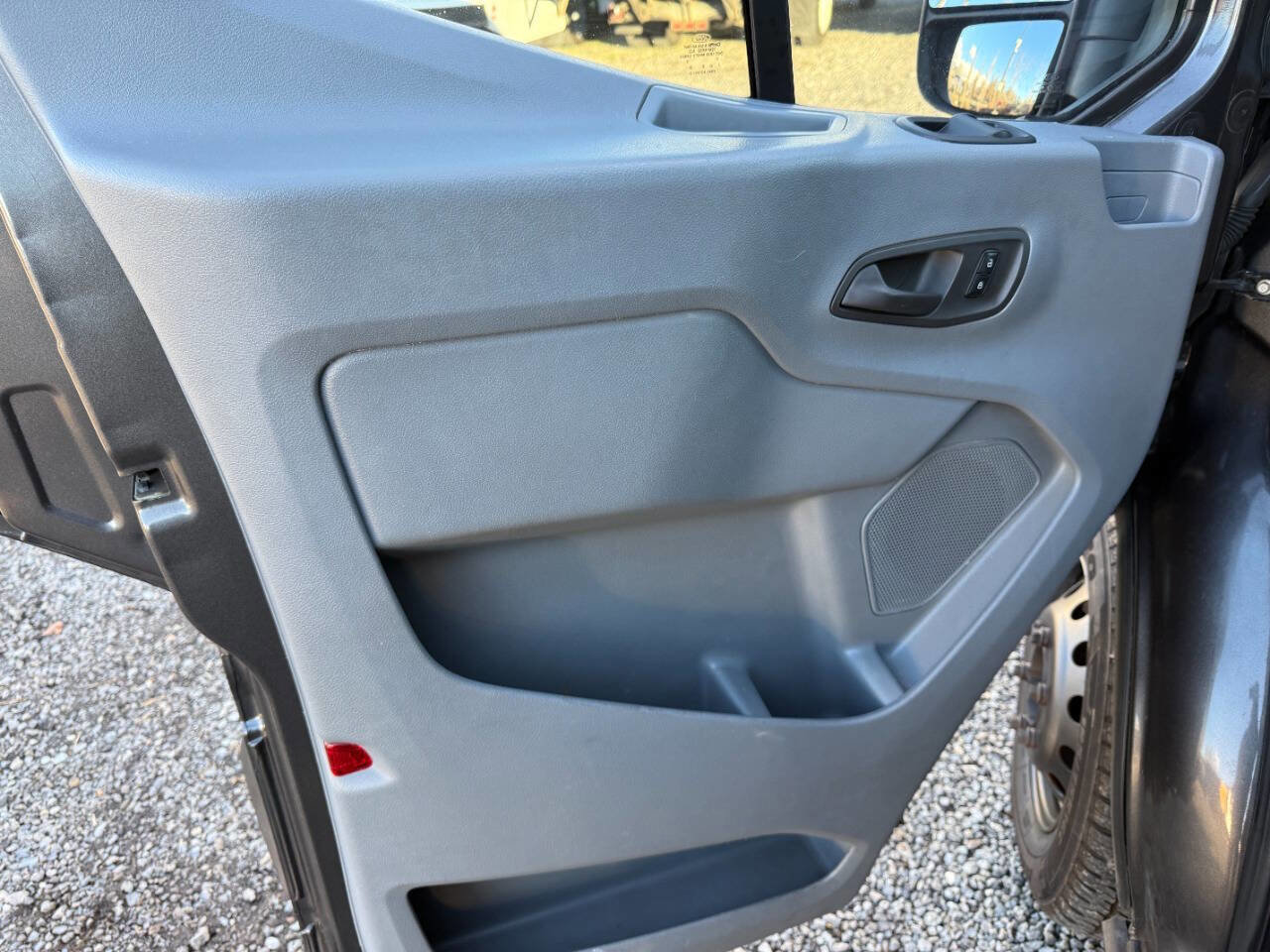 Used 2017 Ford Transit 350 XLT image 31