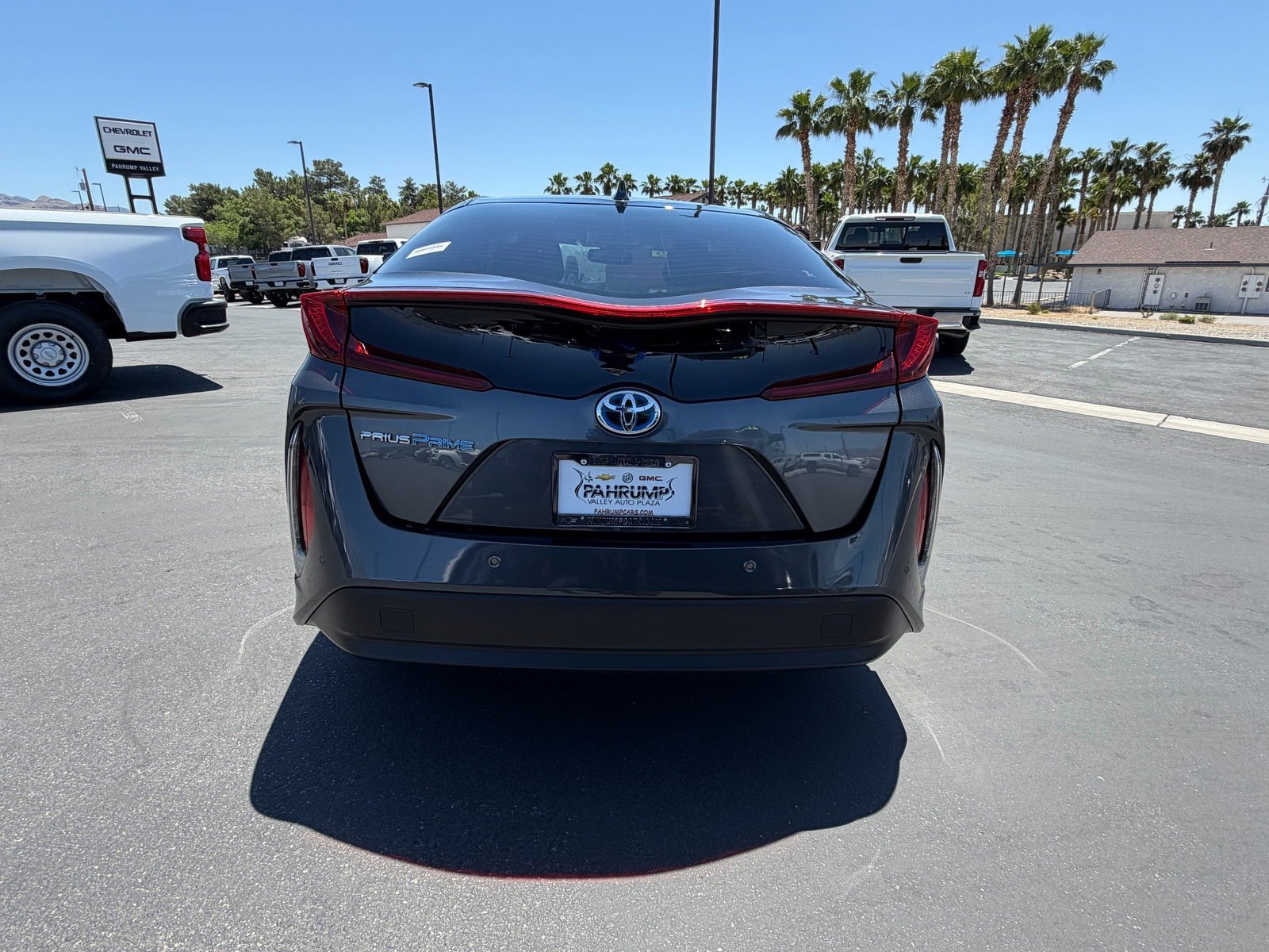 Used 2018 Toyota Prius Prime Advanced w/ Carpet Mat Package FWD image 4