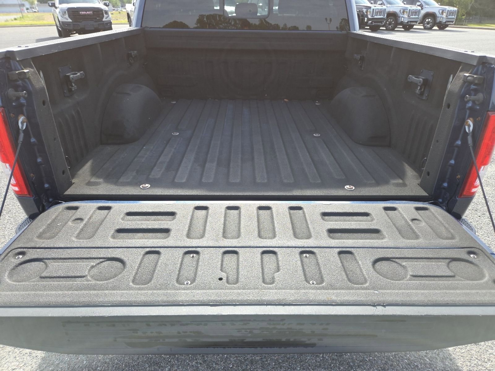 Used 2015 Ford F150 XLT w/ Equipment Group 302A Luxury RWD image 18