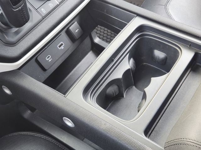 Used 2022 Land Rover Defender 90 X-Dynamic S image 19