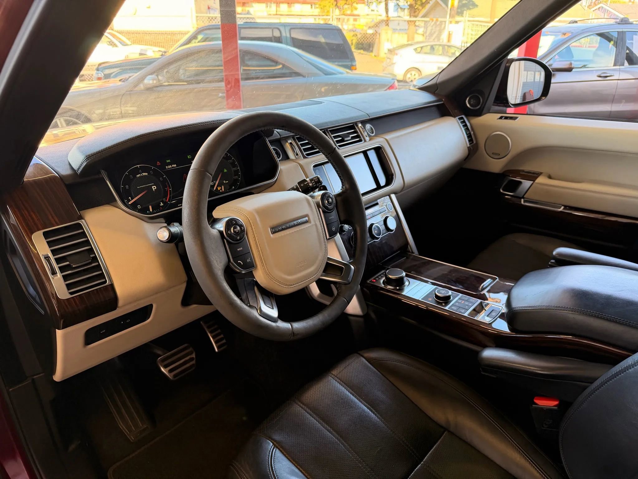 Used 2016 Land Rover Range Rover Supercharged image 20