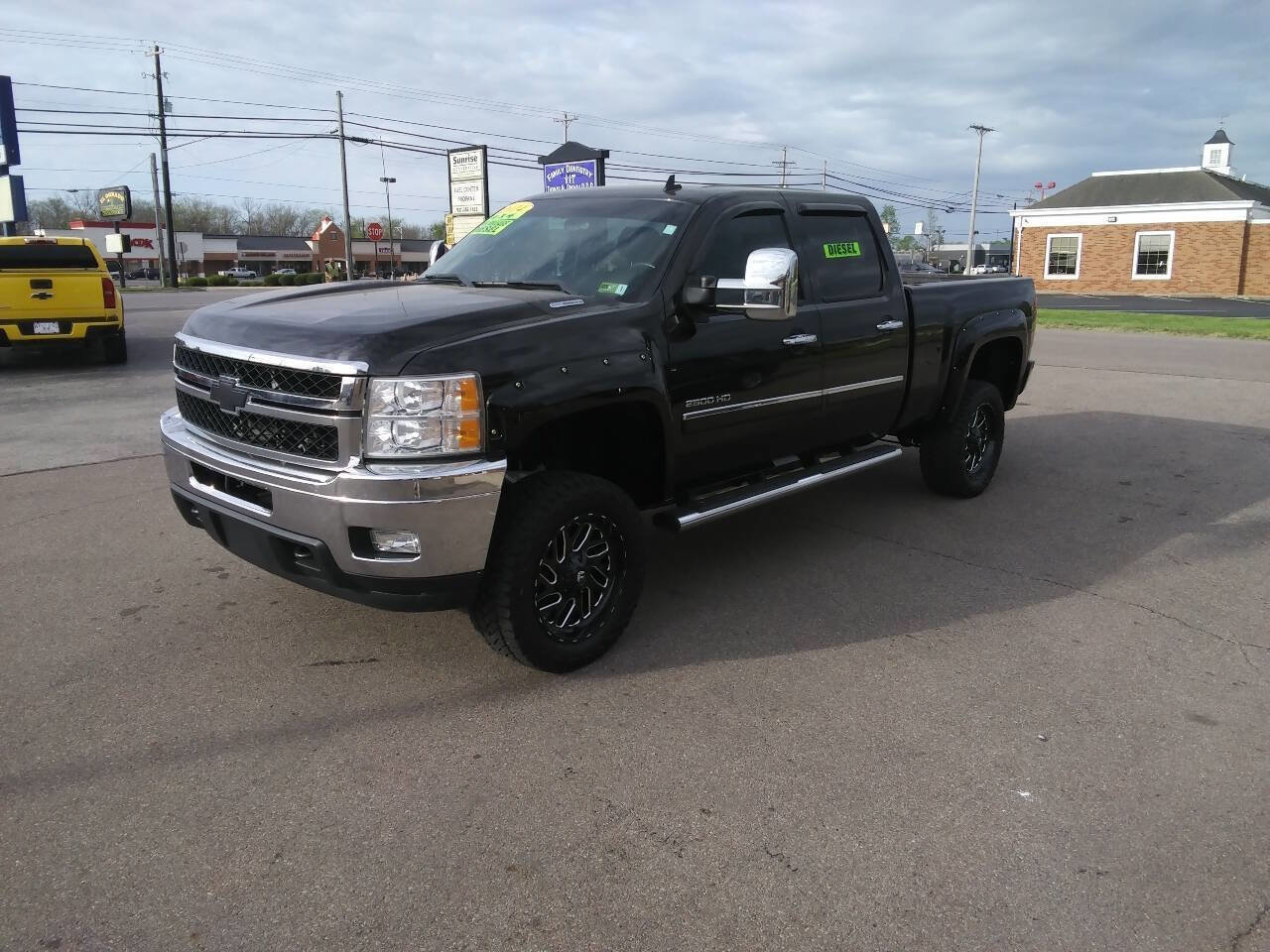 Used 2014 Chevrolet Silverado 2500 LT w/ Custom Sport Truck Package image 12