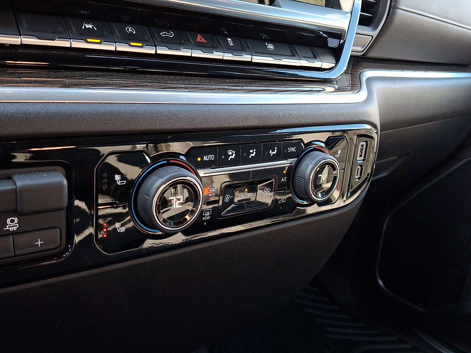 Certified 2026 Chevrolet Silverado 1500 LT image 17