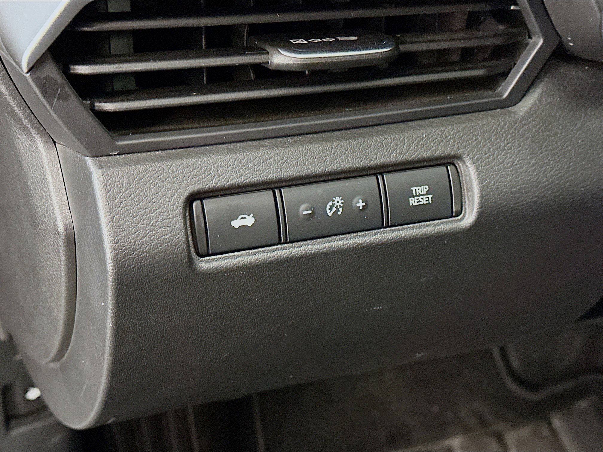 Used 2025 Nissan Altima 2.5 SV image 17