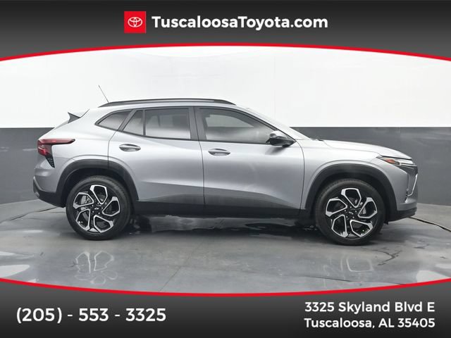 Used 2026 Chevrolet Trax RS w/ Sunroof Package FWD image 1