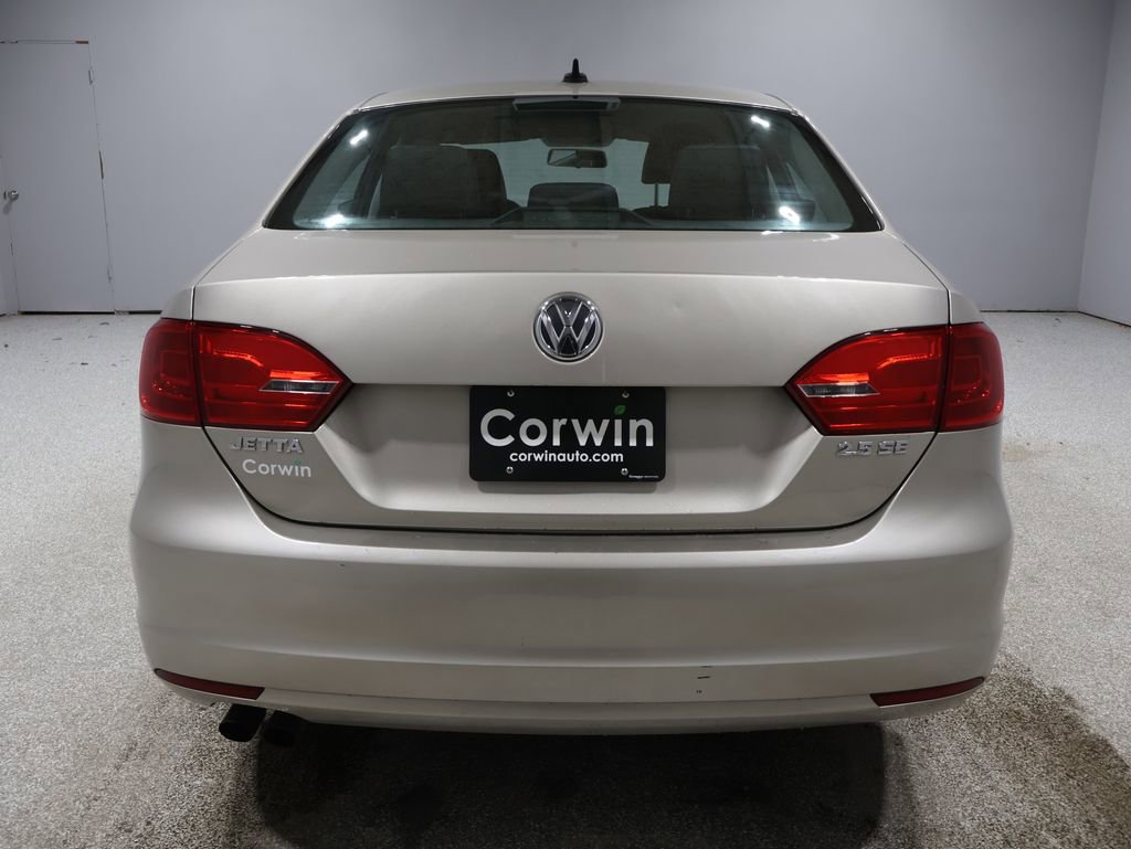 Used 2013 Volkswagen Jetta SE image 3