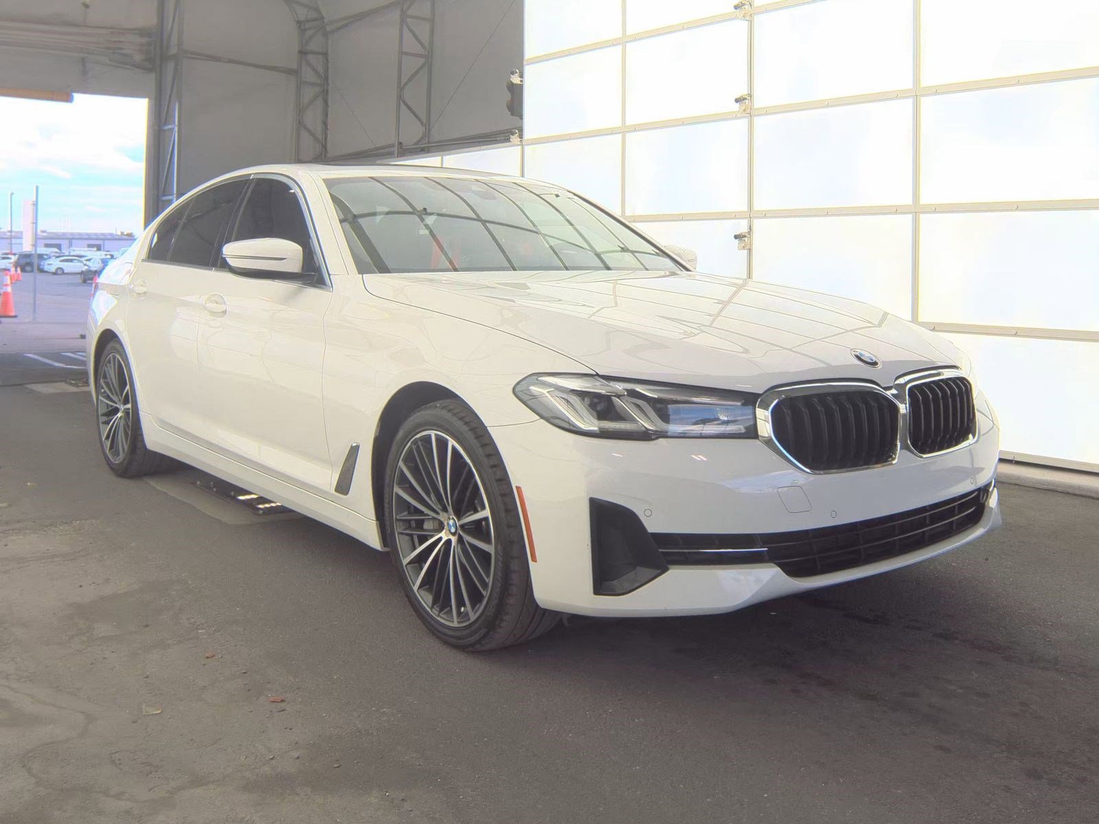 Used 2021 BMW 540i w/ Convenience Package RWD image 4