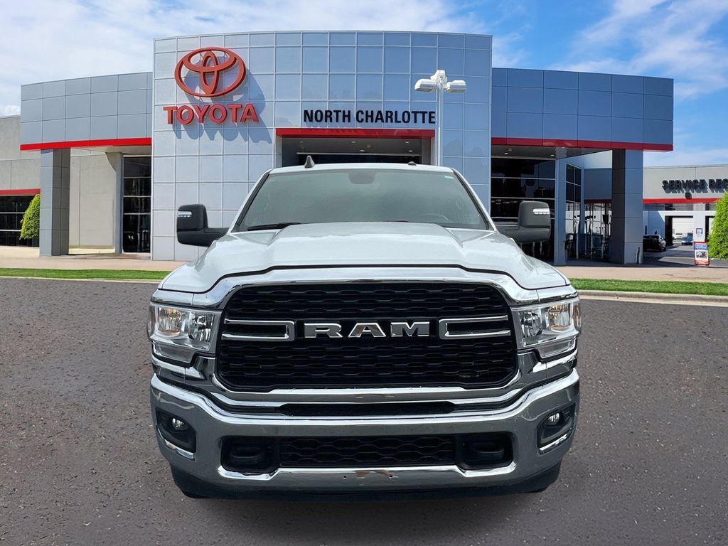 Used 2024 RAM 3500 Big Horn AWD/4WD image 3