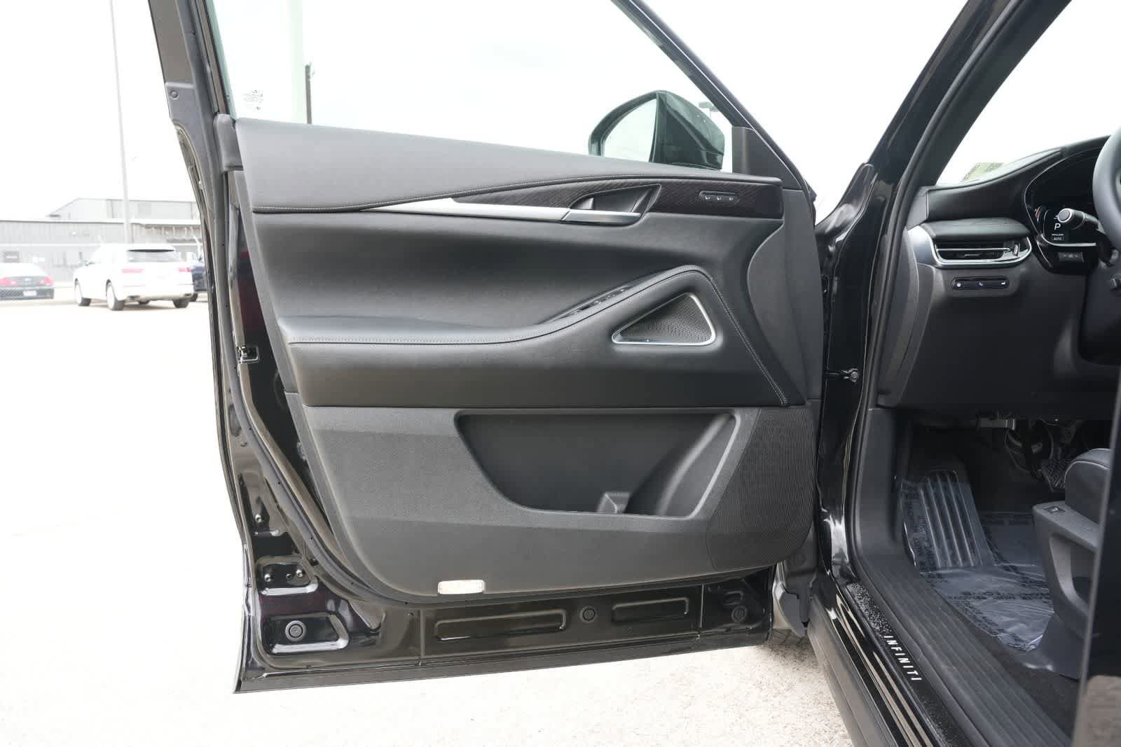 Used 2025 INFINITI QX60 Autograph w/ Cargo Package AWD/4WD image 17