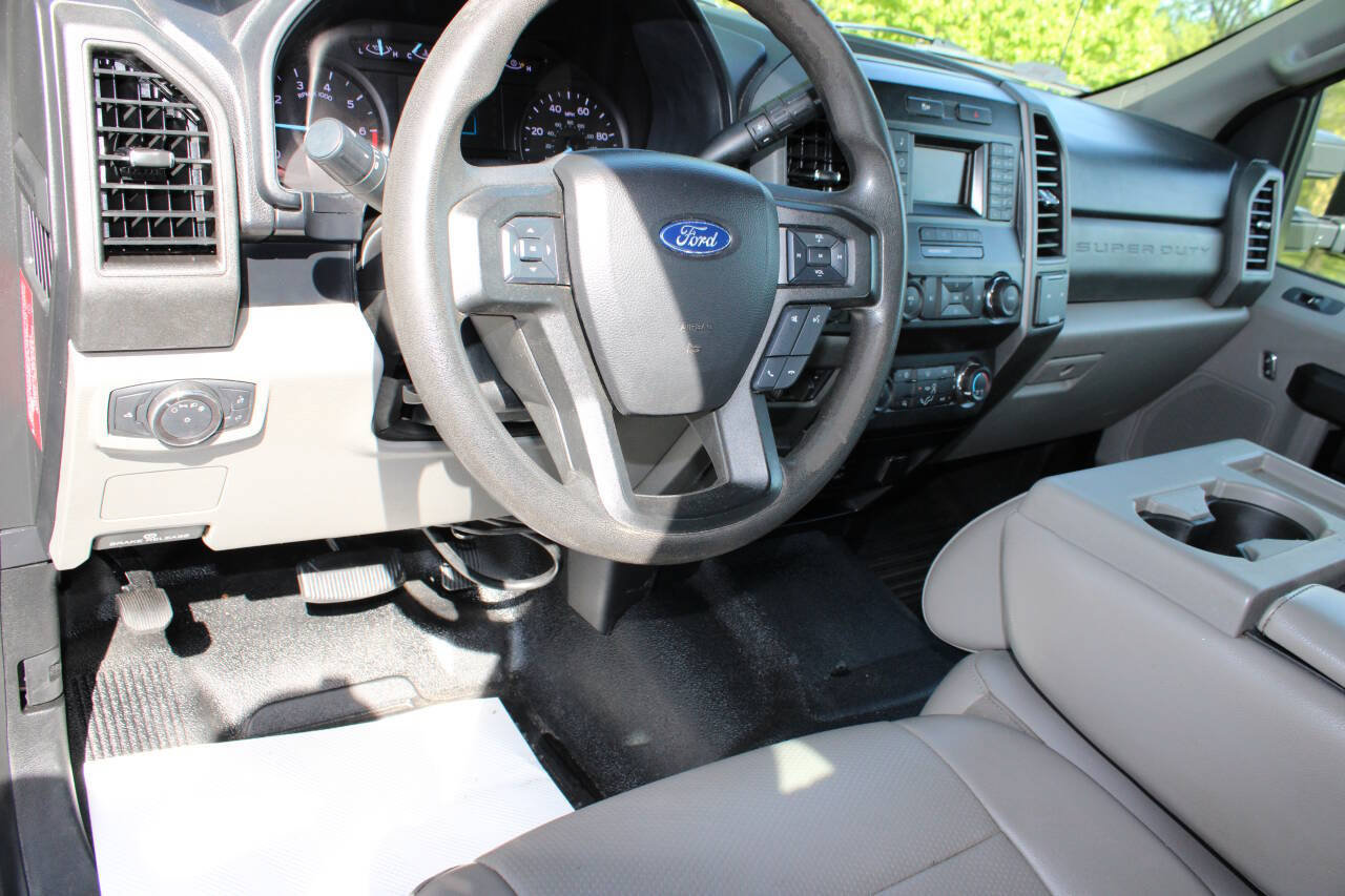 Used 2019 Ford F250 XL w/ Power Equipment Group AWD/4WD image 9