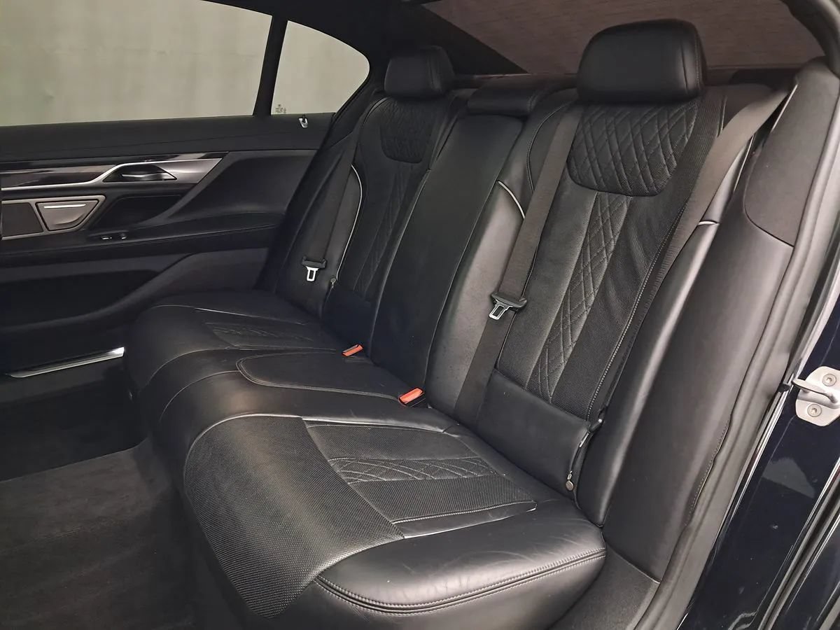 Used 2019 BMW 750i xDrive w/ M Sport Package AWD/4WD image 37
