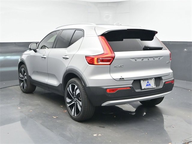 Used 2023 Volvo XC40 B5 Plus w/ Driver Assist Package image 6