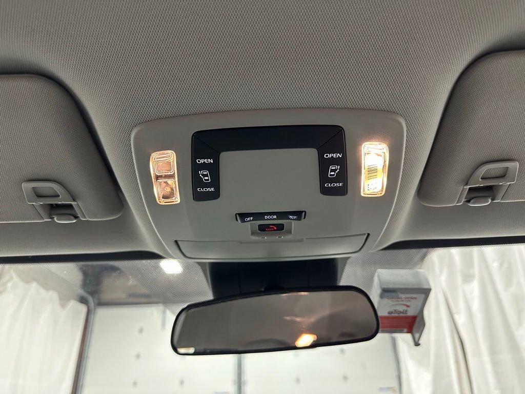 Used 2025 Toyota Sienna LE image 42