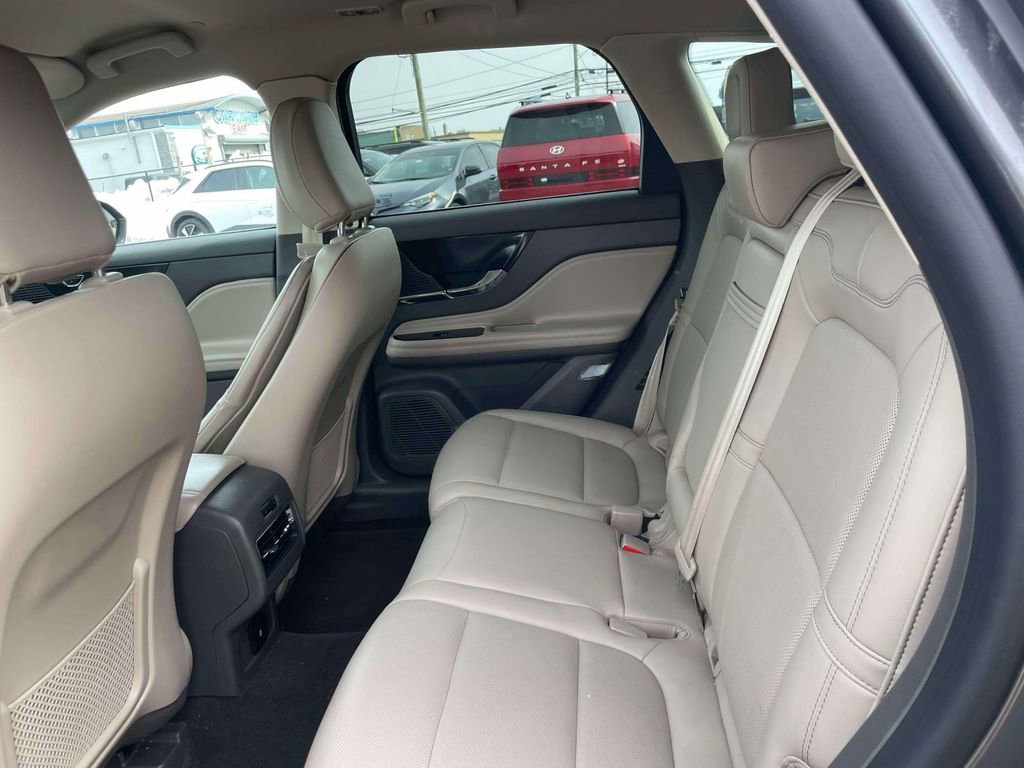 Used 2022 Lincoln Corsair AWD w/ Equipment Group 101A image 12