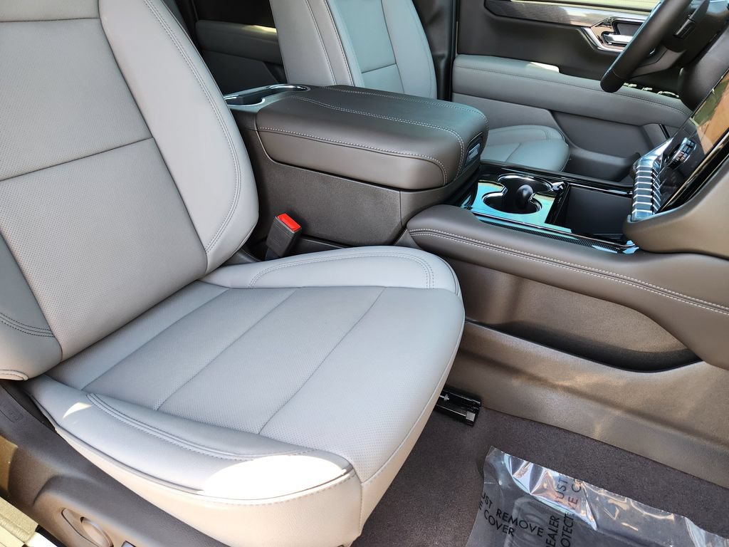 New 2026 GMC Yukon XL Elevation w/ Elevation Premium Package AWD/4WD image 16