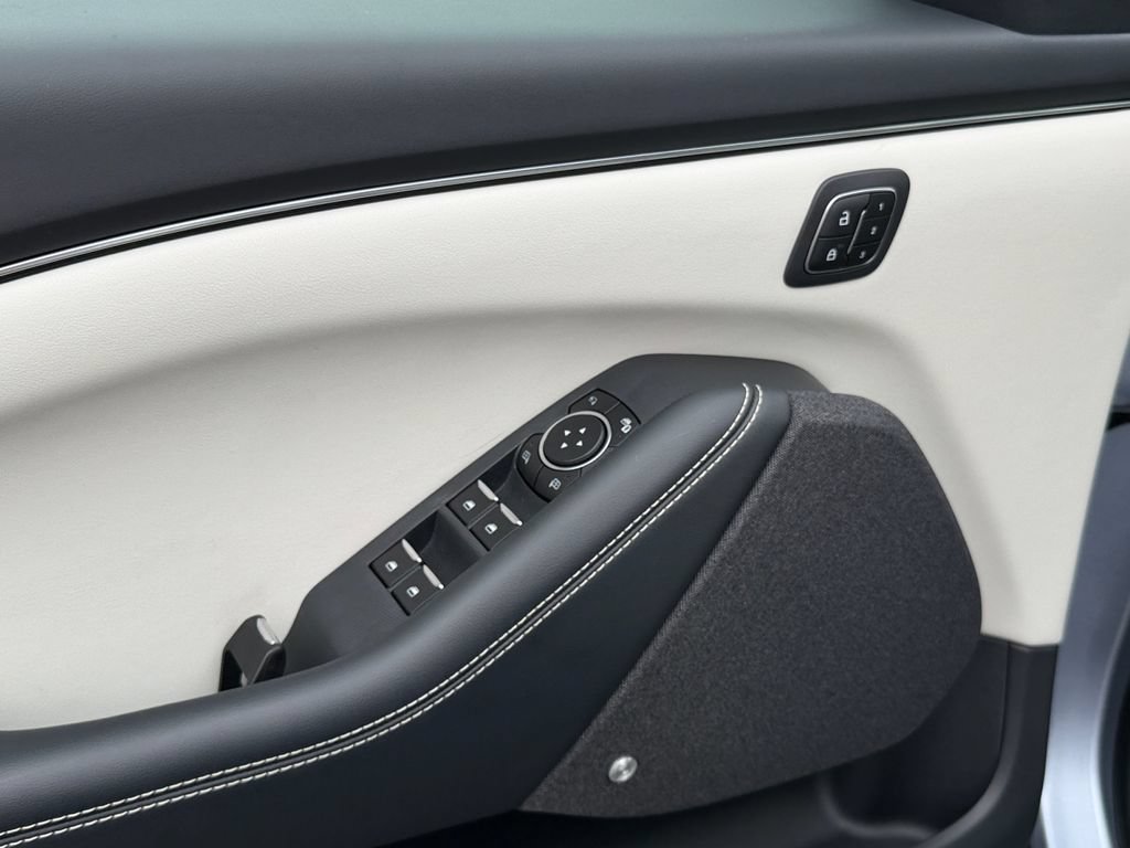 Used 2022 Ford Mustang Mach-E Premium RWD image 15