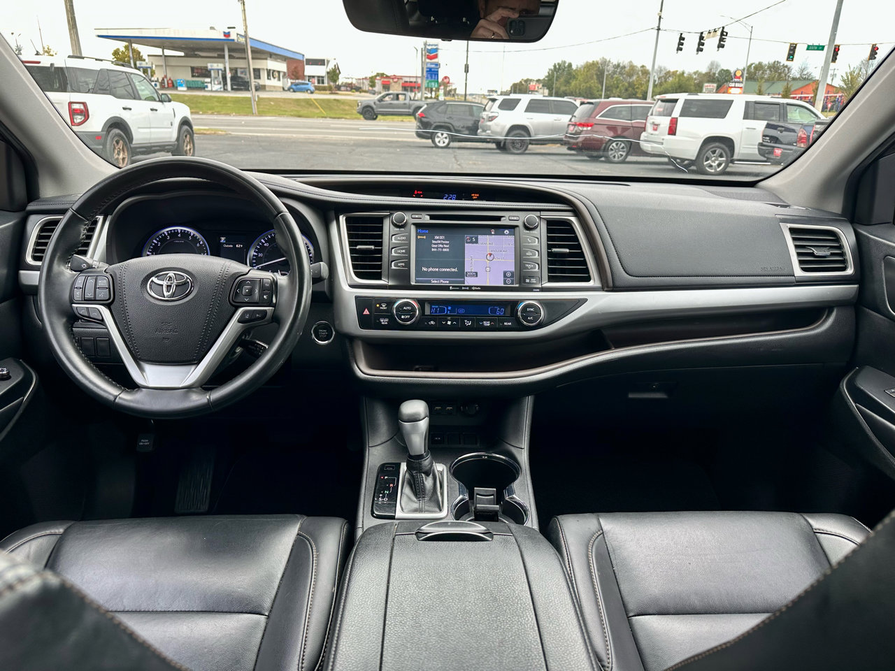 Used 2019 Toyota Highlander XLE image 18