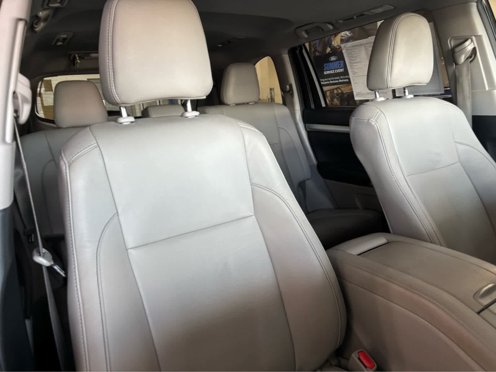 Used 2019 Toyota Highlander XLE AWD/4WD image 43
