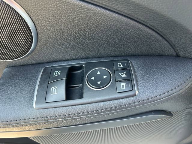 Used 2014 Mercedes-Benz SLK 250 image 20