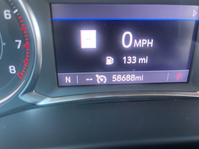 Used 2023 GMC Acadia SLT w/ Preferred Package image 19