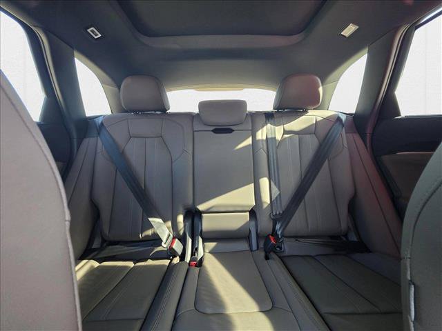 New 2025 Audi Q5 Premium Plus w/ Premium Plus AWD/4WD image 17