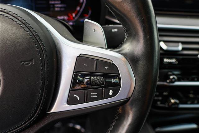 Used 2023 BMW M550i xDrive w/ Executive Package image 16