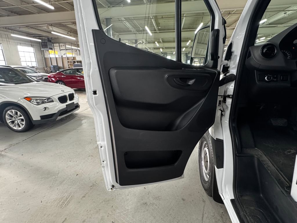 Used 2020 Mercedes-Benz Sprinter 3500 image 36