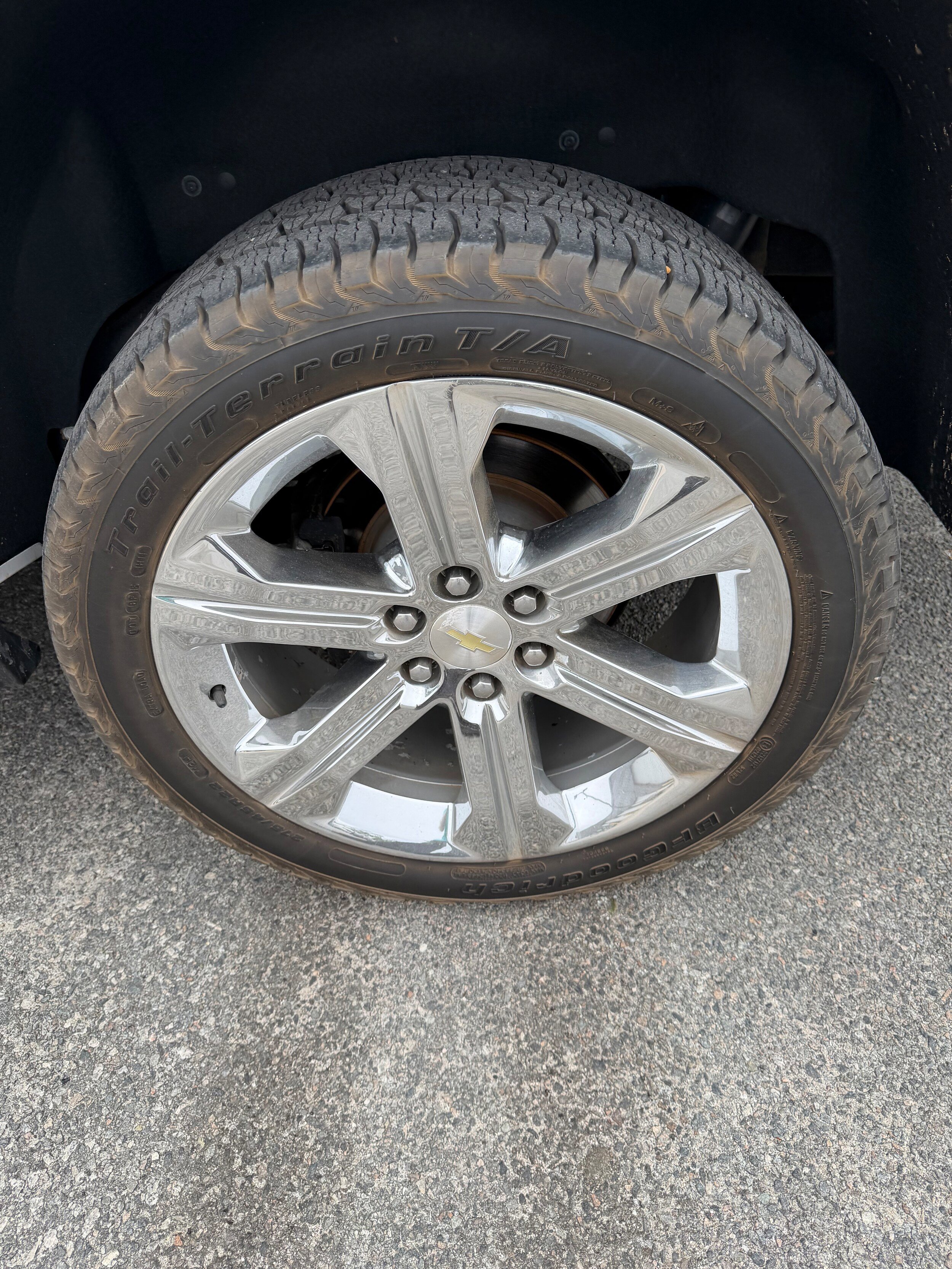 Used 2019 Chevrolet Suburban LT AWD/4WD image 9
