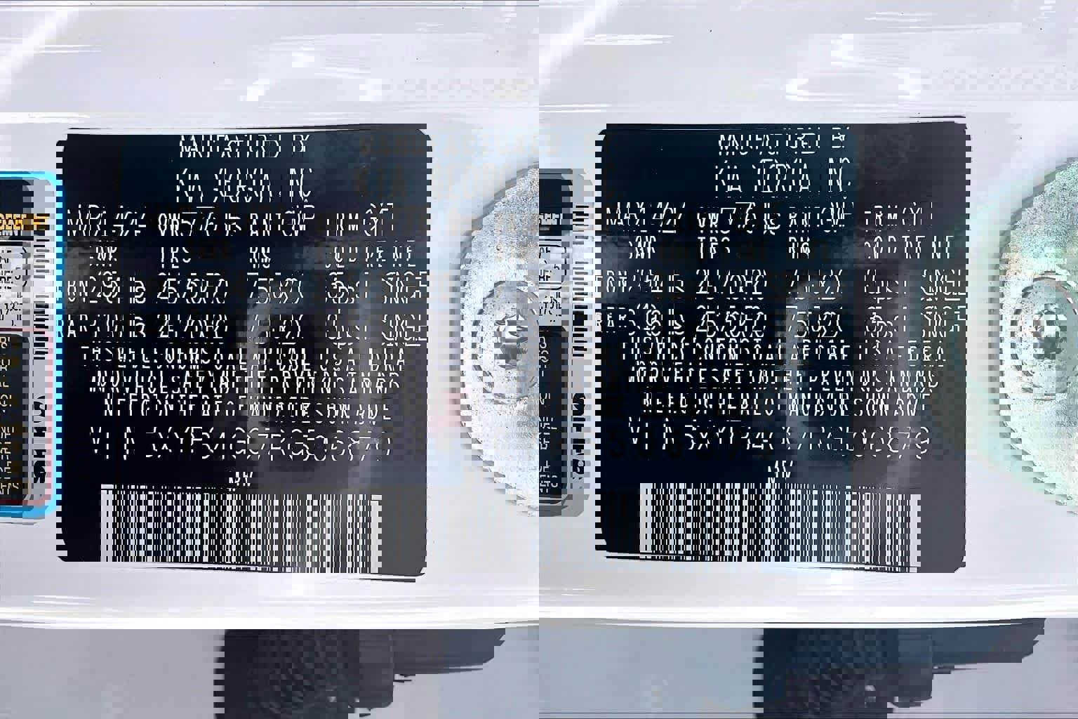 Used 2024 Kia Telluride EX w/ EX Captain's Chair Package image 36