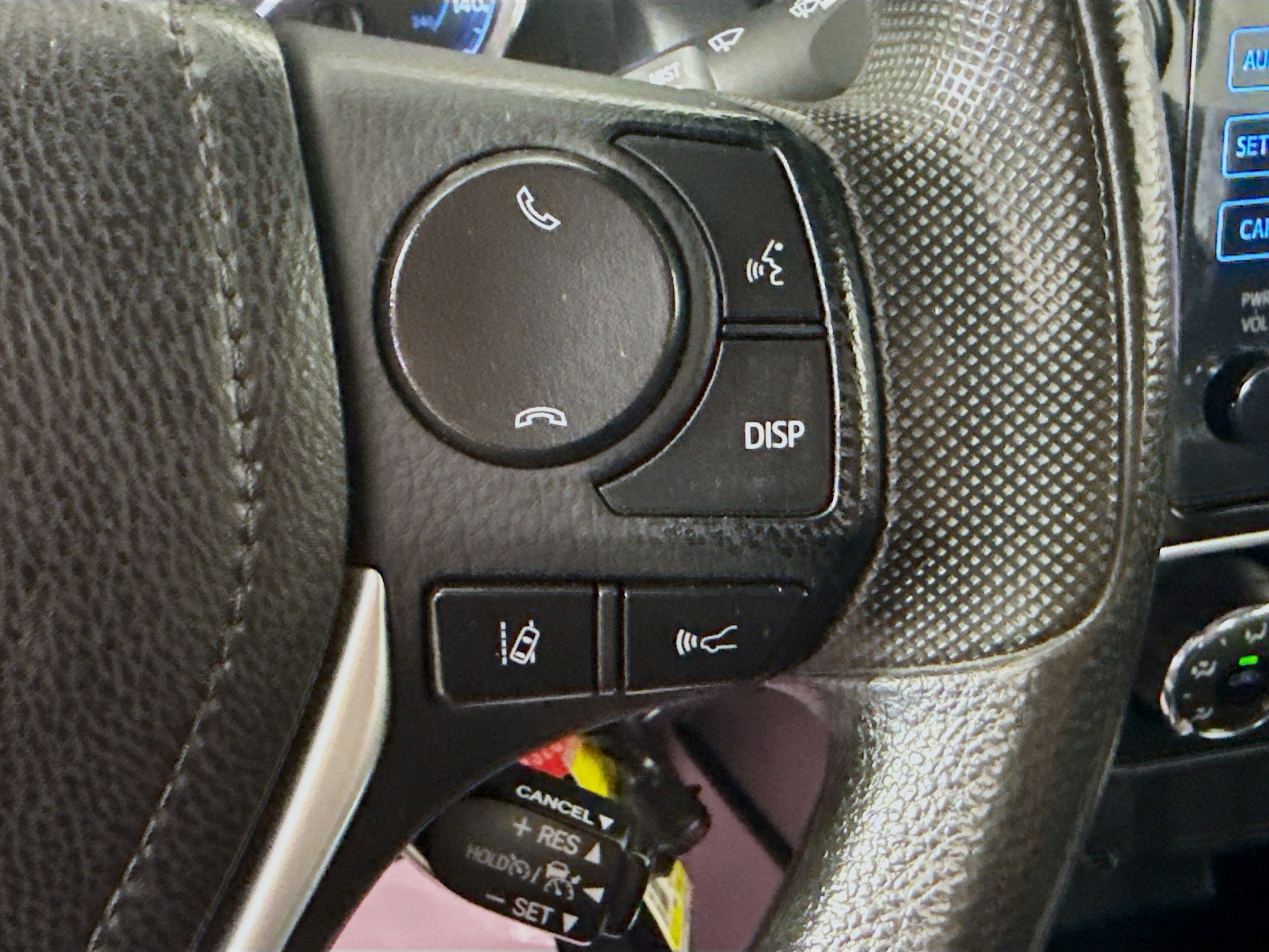 Used 2017 Toyota Corolla L w/ Carpet Mat Package (TMS) FWD image 15