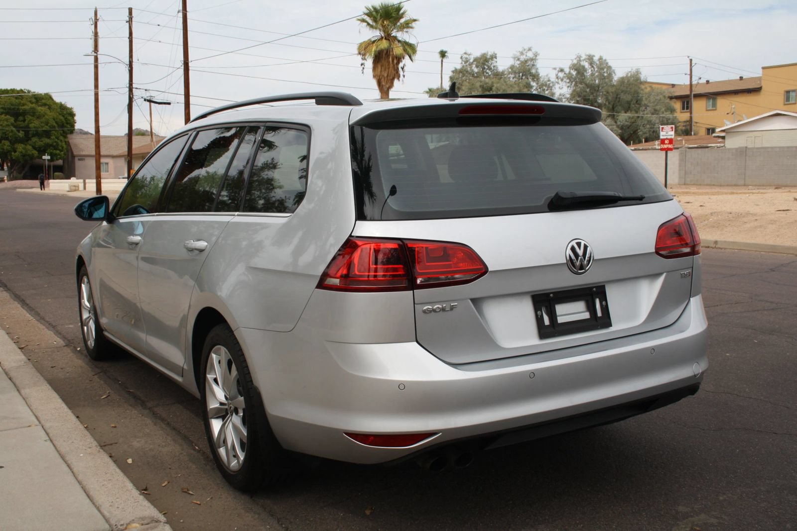 Used 2015 Volkswagen Golf SE w/ Lighting Package FWD image 7