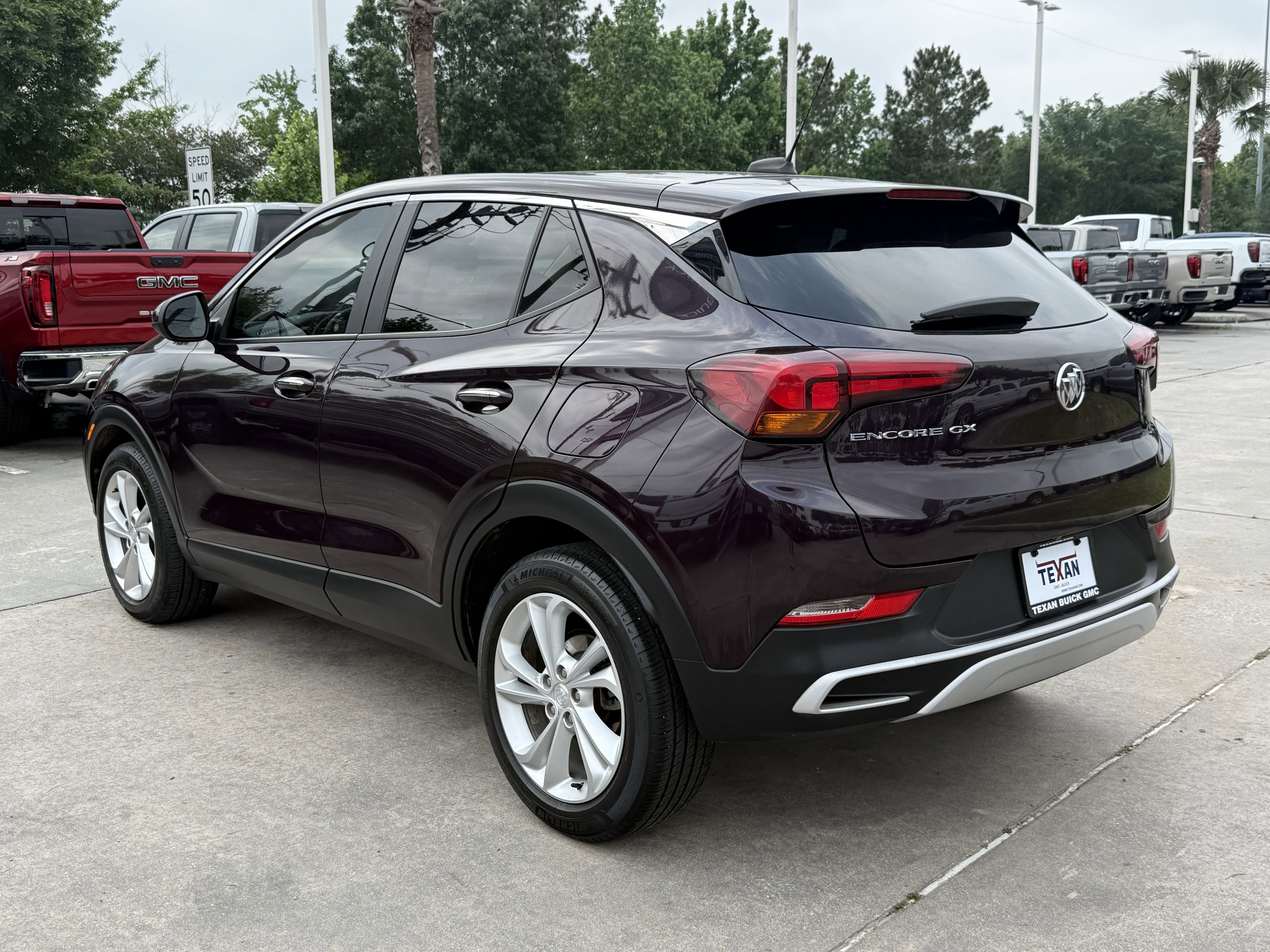 Used 2021 Buick Encore GX Preferred w/ Cold Weather Comfort Package FWD image 7