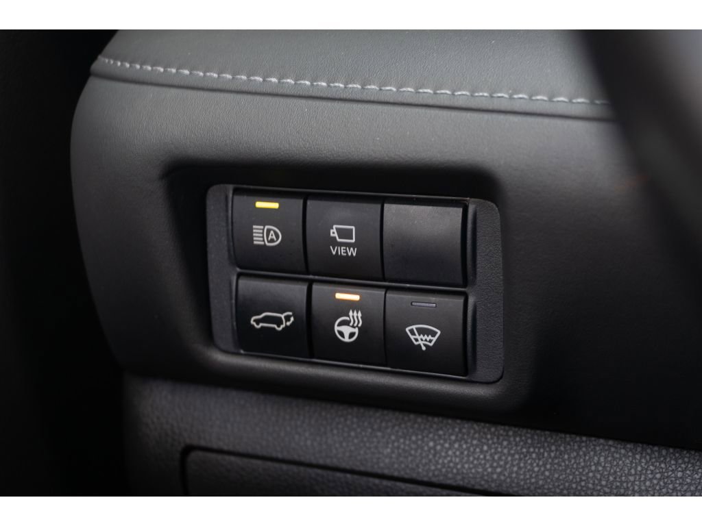 Used 2021 Toyota Highlander Platinum AWD/4WD image 30