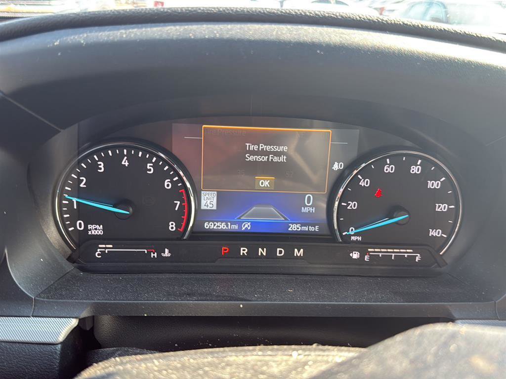 Used 2020 Ford Explorer XLT w/ Equipment Group 202A image 3