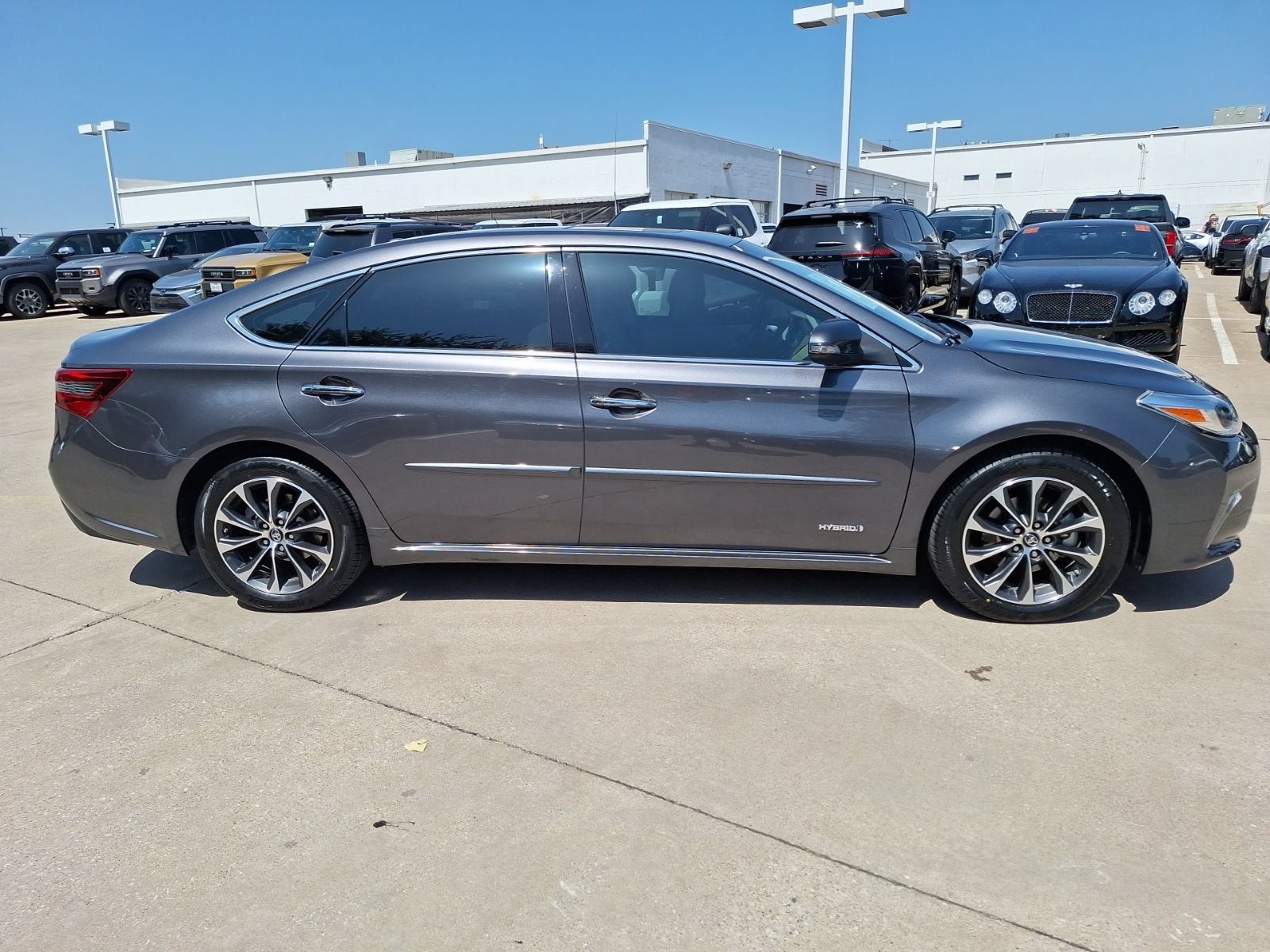 Used 2016 Toyota Avalon XLE Premium FWD image 7