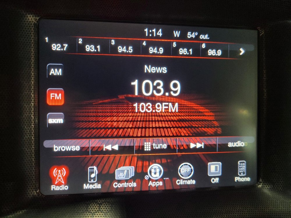 Used 2016 Dodge Charger SXT w/ Plus Group image 25