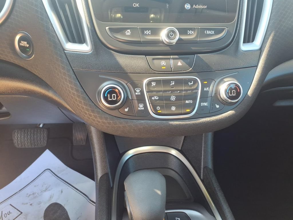 Used 2024 Chevrolet Malibu LT FWD image 11