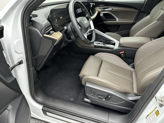 Used 2025 Audi Q5 Premium w/ Premium Plus AWD/4WD image 11