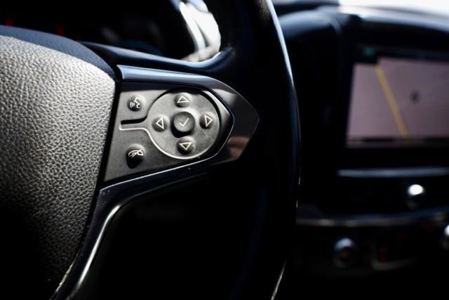 Used 2019 Chevrolet Traverse Premier w/ LPO, Blackout Package FWD image 28