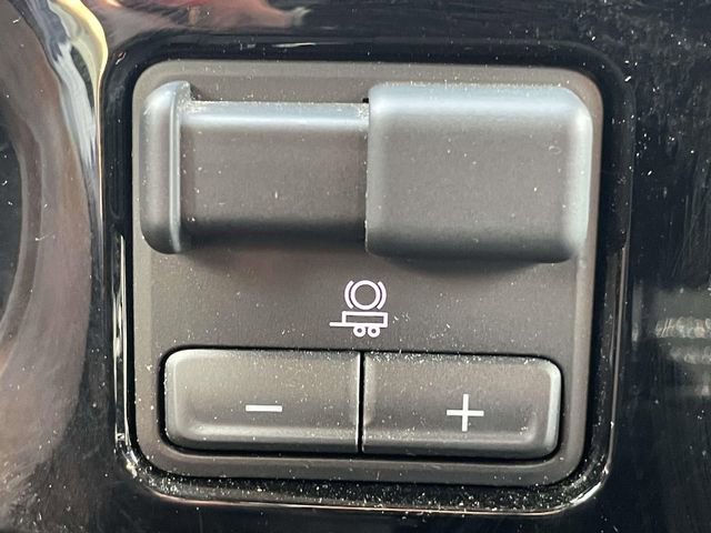 Used 2025 Chevrolet Silverado 2500 LT image 24